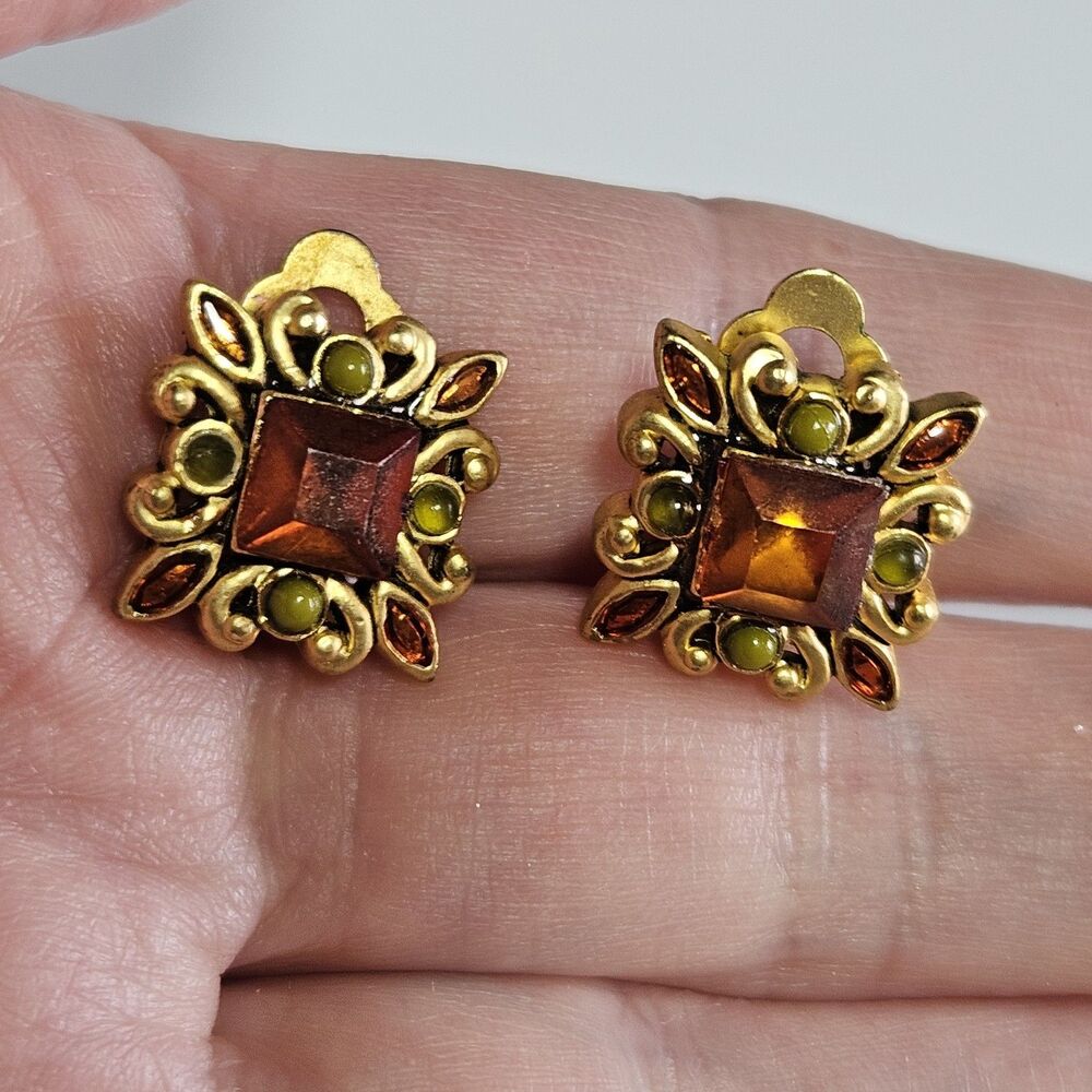 Vintage Gold Tone Orange Rhinestone Green Accent Clip On Earrings - Picture 2 of 8